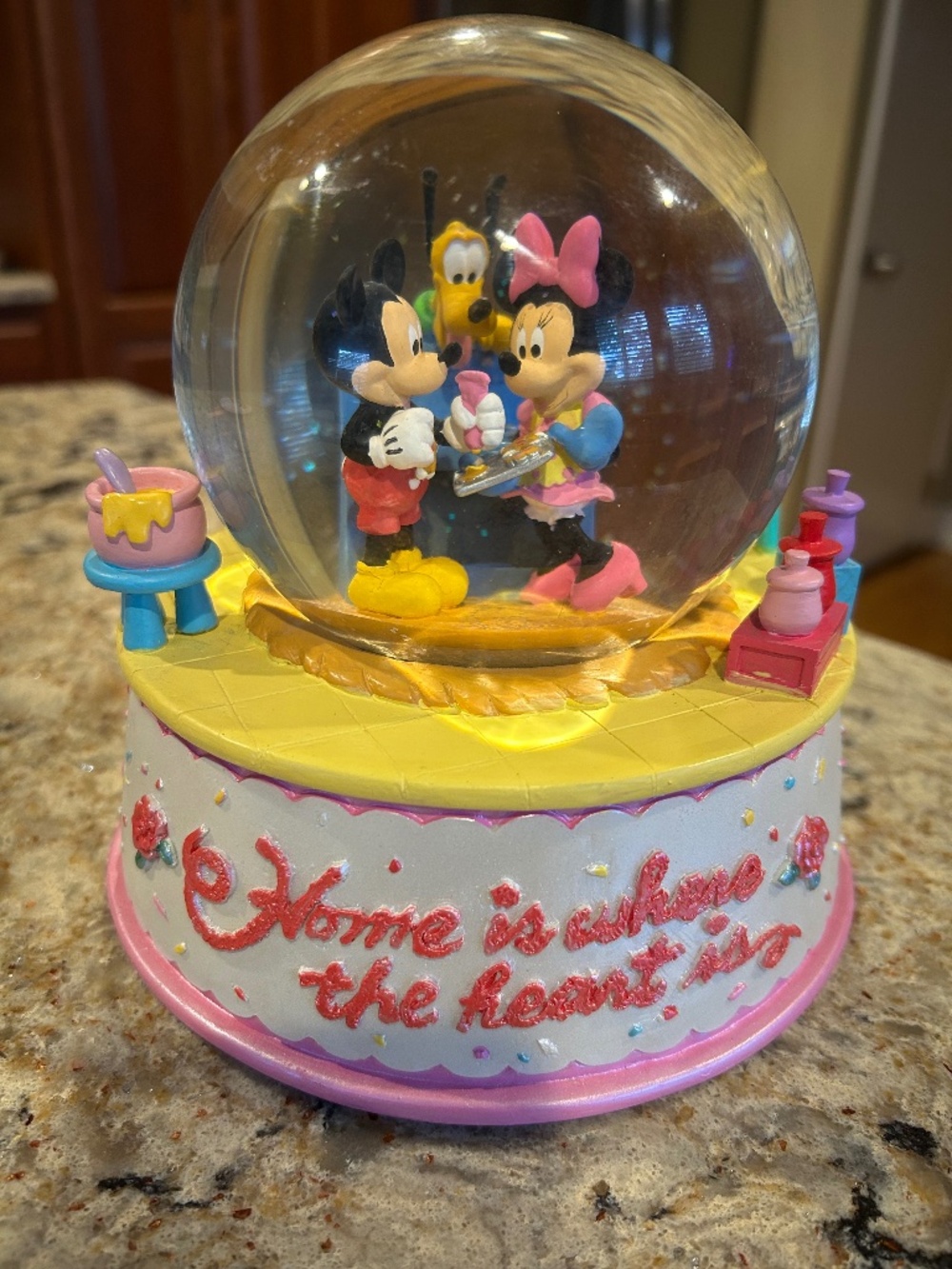 DISNEY MUSICAL GLOBE